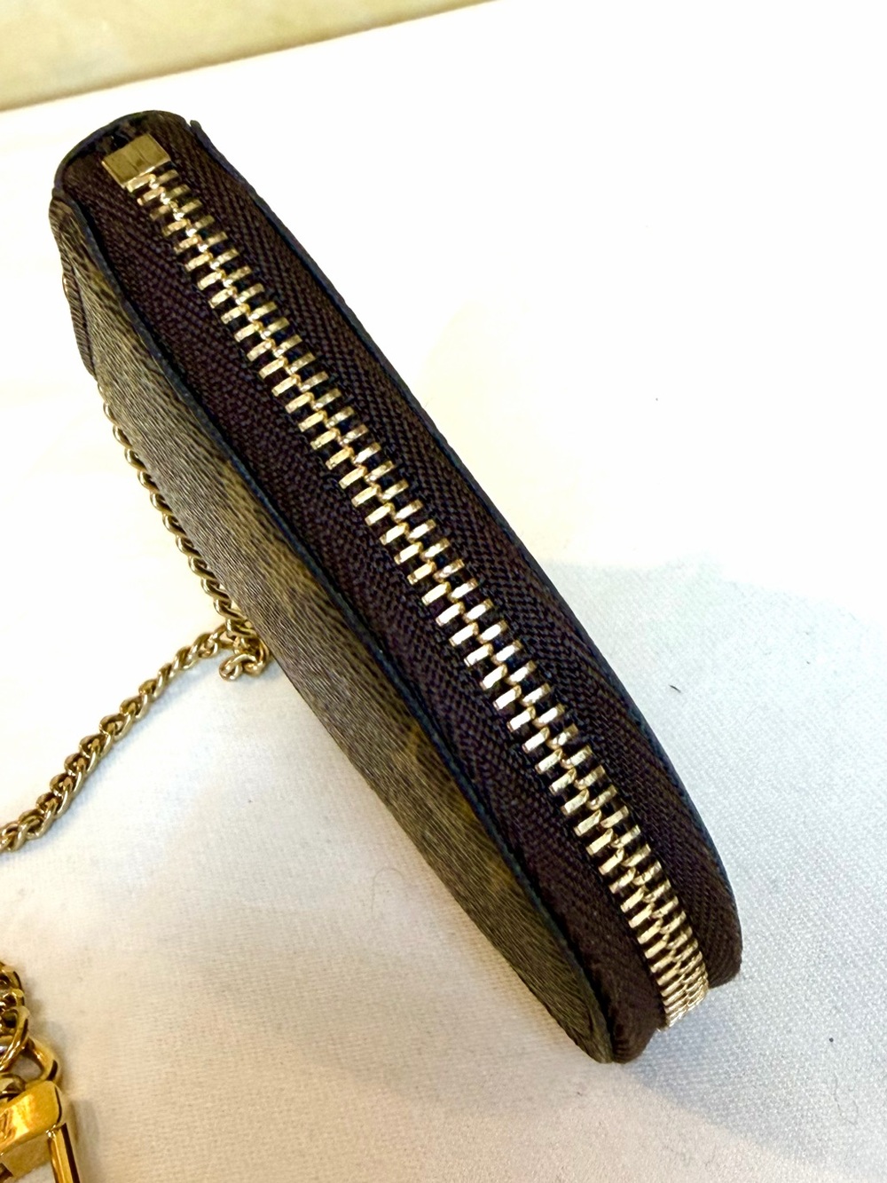 Louis Vuitton Monogram Heart Coin Pouch - Brown with Gold Hardware - Picture 4 of 13